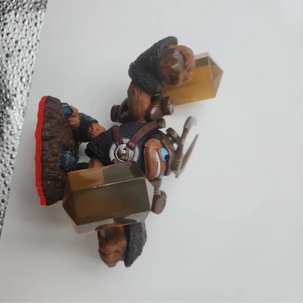 Wallop Skylanders Trap Team Figure Brown Gold Earth Character Loose